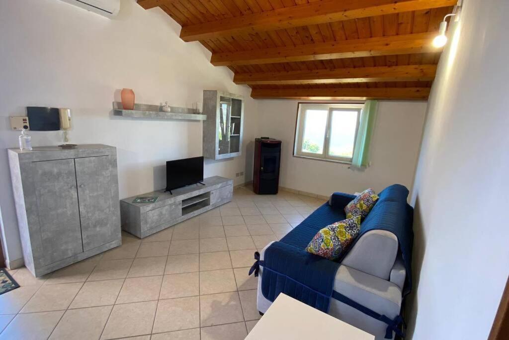 Loft incantevole con idromassaggio esterno privato Patti Esterno foto