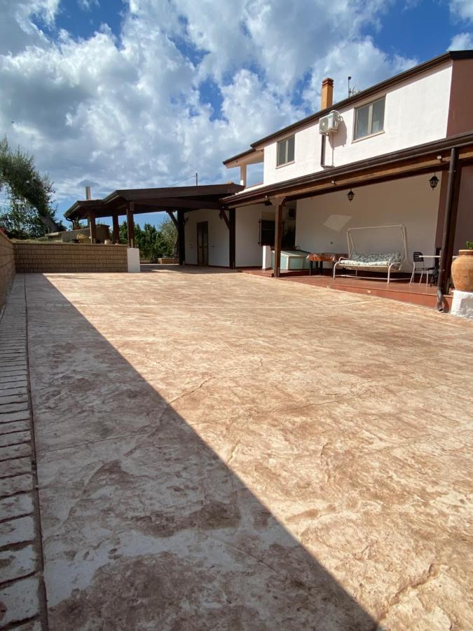 Loft incantevole con idromassaggio esterno privato Patti Esterno foto